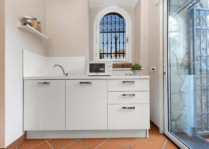 Bed and Breakfast Shanti - Restaurant Di Aversano Salvatore 4*