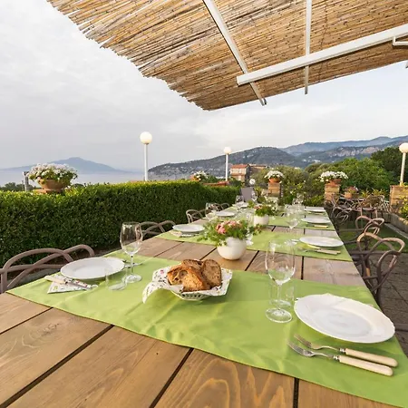 Shanti - Restaurant Di Aversano Salvatore Sorrento